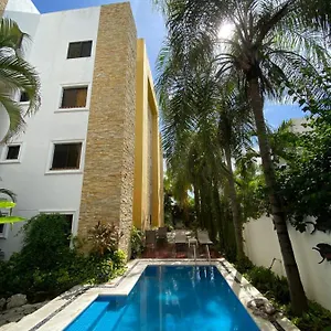 https://las-golondrinas.allrivieramayahotels.com