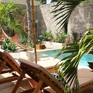 Nuik Casa Tropical Bed & Breakfast
